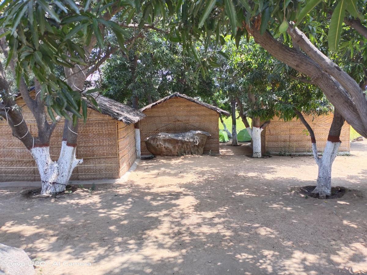 Sunrise Guest House & Restaurant Hampi Dış mekan fotoğraf
